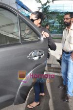 Sonakshi Sinha snapped after they return from Hyderabad on 13th June 2011 (22).JPG